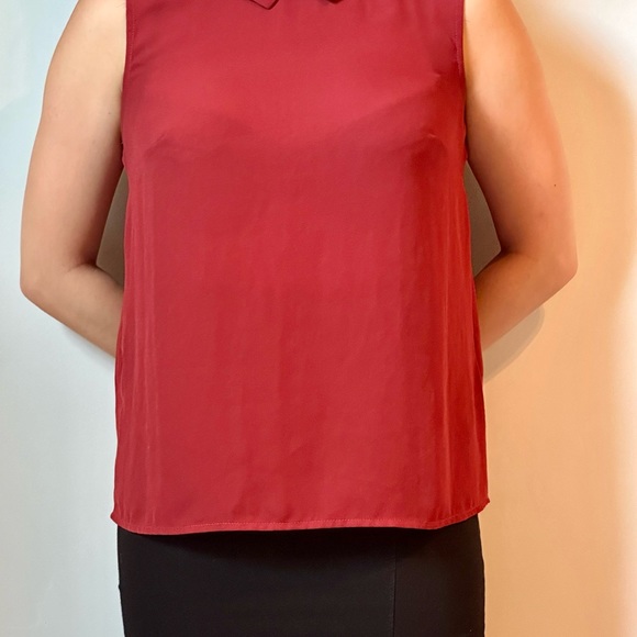 Red Sleeveless Blouse ❤️ - Picture 4 of 4